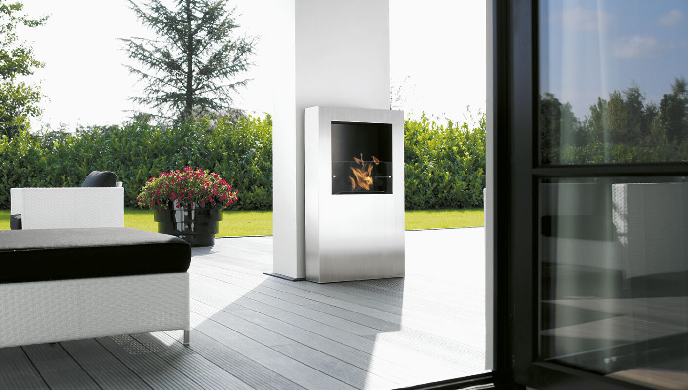 Safretti Cubico witte bio-ethanol haard in tuin